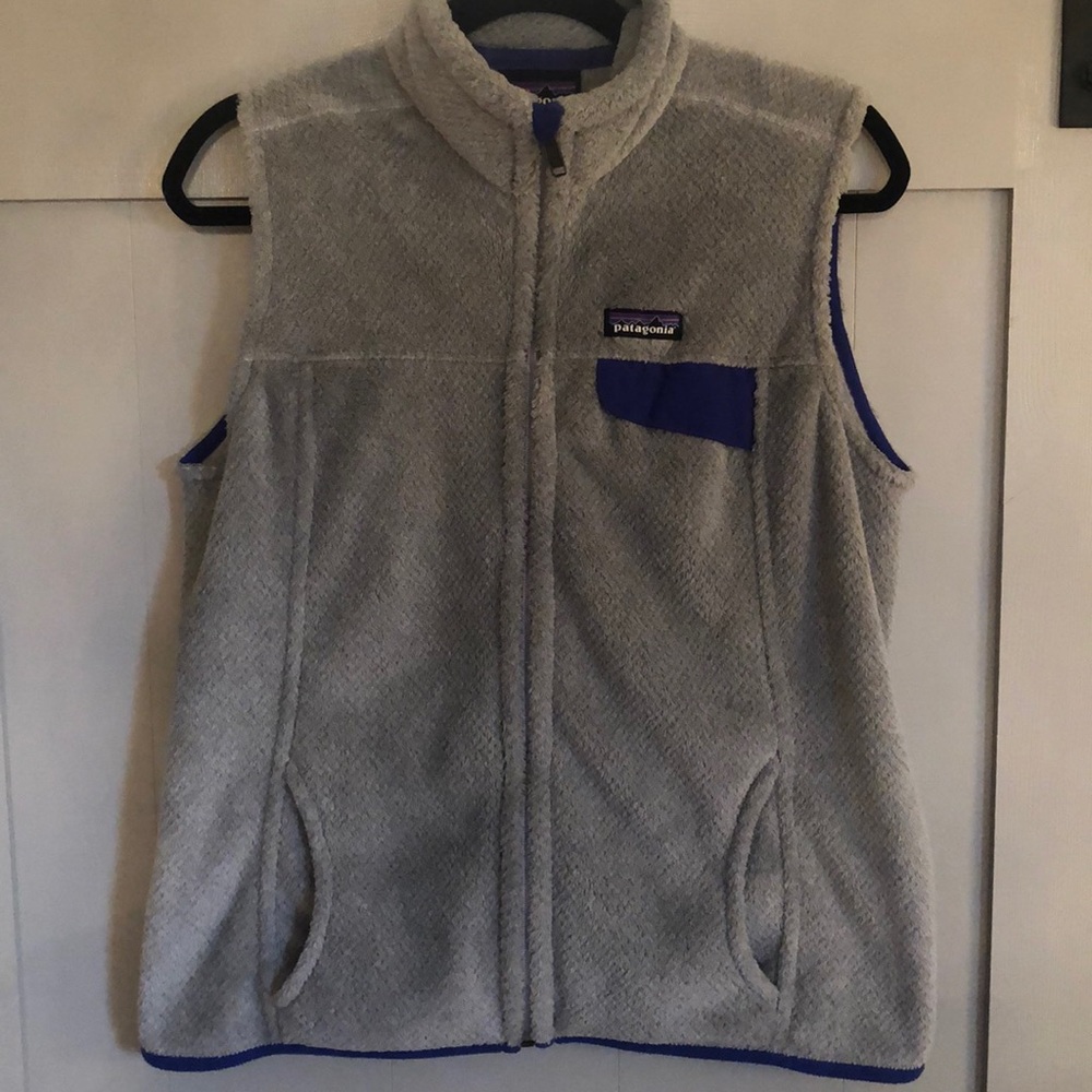 Patagonia fleece vip zest with purple trim.